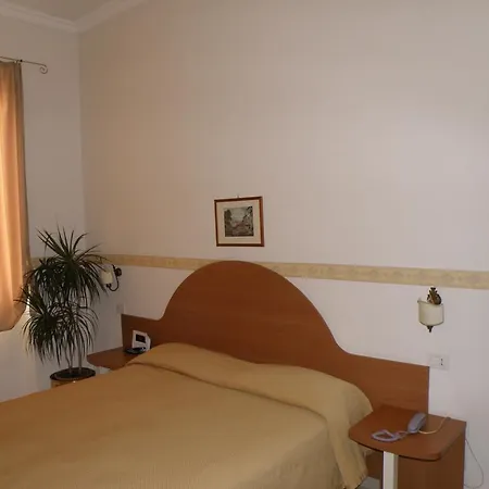 Otel Primus 3*